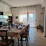 Avellini - Delightful And Spacious Apartment With Terrace - Near Metro A Cornelia